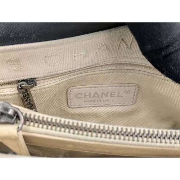 Pre-owned Chanel Quilted Sheepskin Rocks Ruthenium Hardware Small Flap Black - Picture 7 of 16